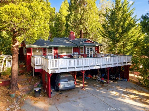 Photo of 31136 Mountain Oak Drive, Running Springs, CA 92382 (MLS # CV26226645)