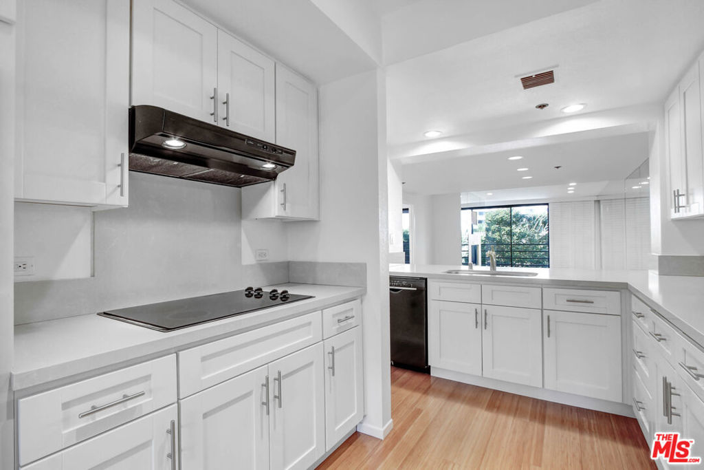 2910 Neilson Way 408