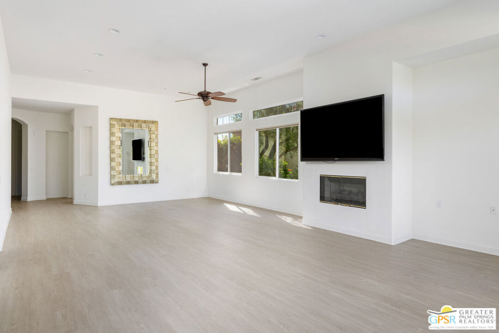Mira Vista - Residential