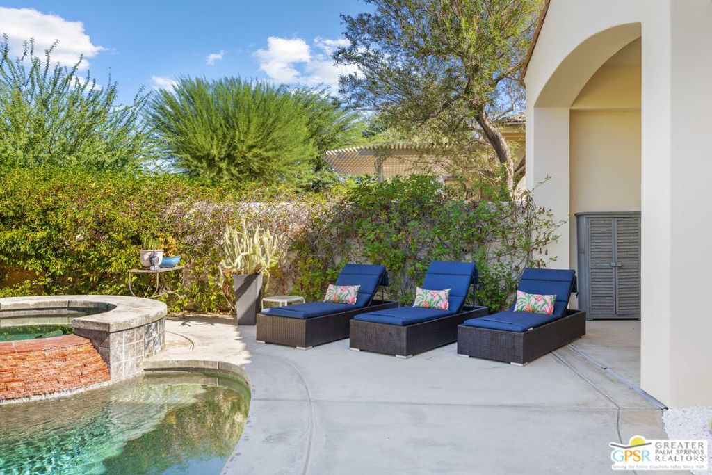 Mira Vista - Residential