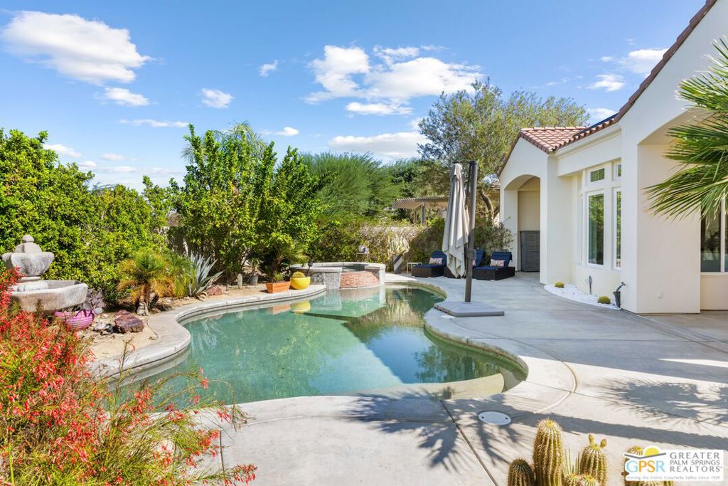 Mira Vista - Residential