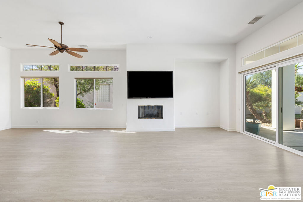 Mira Vista - Residential