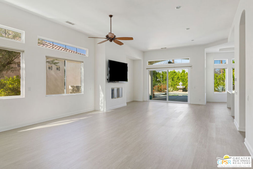 Mira Vista - Residential