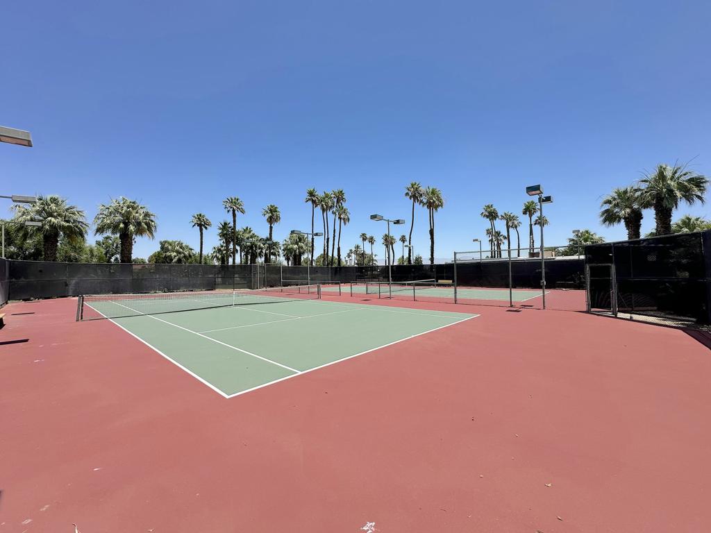 Sunrise Palms - Residential