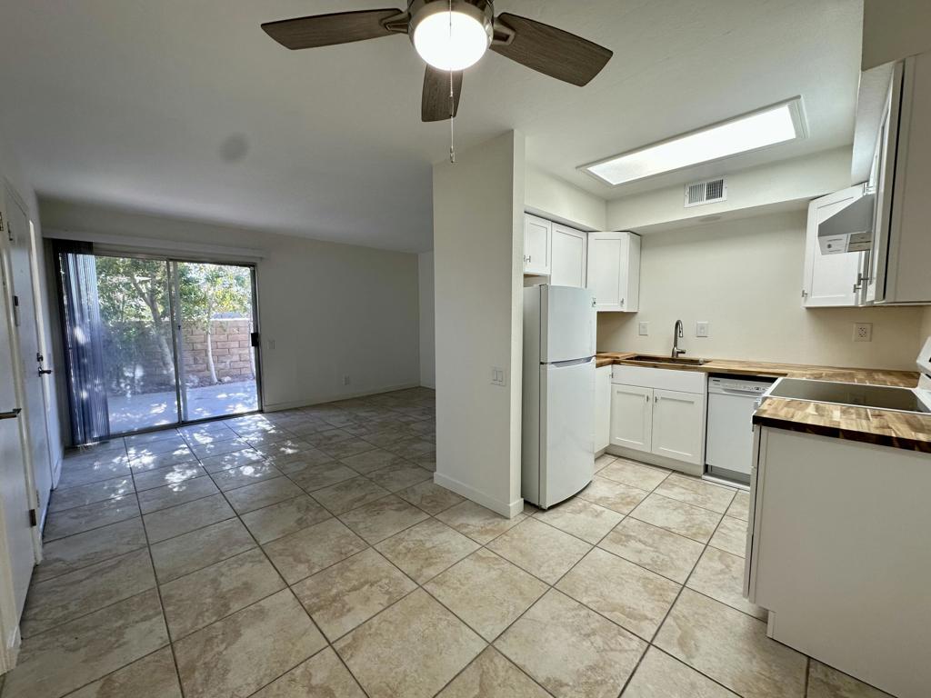 Sunrise Palms - Residential