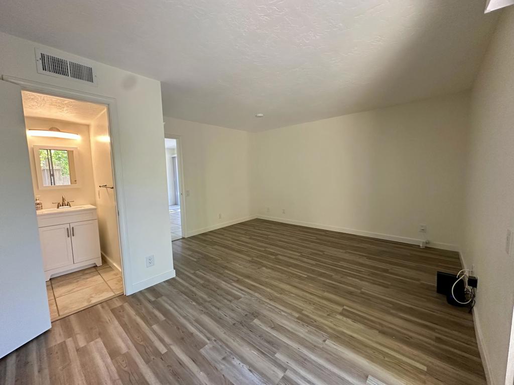 Sunrise Palms - Residential