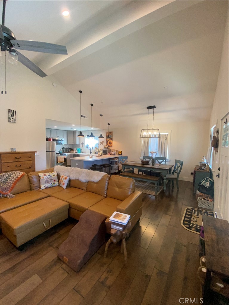 1056 Willow