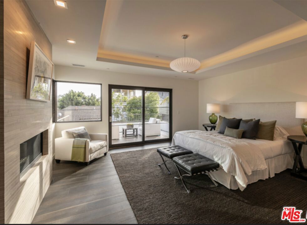 Properties 2 3295 Mountain View Avenue