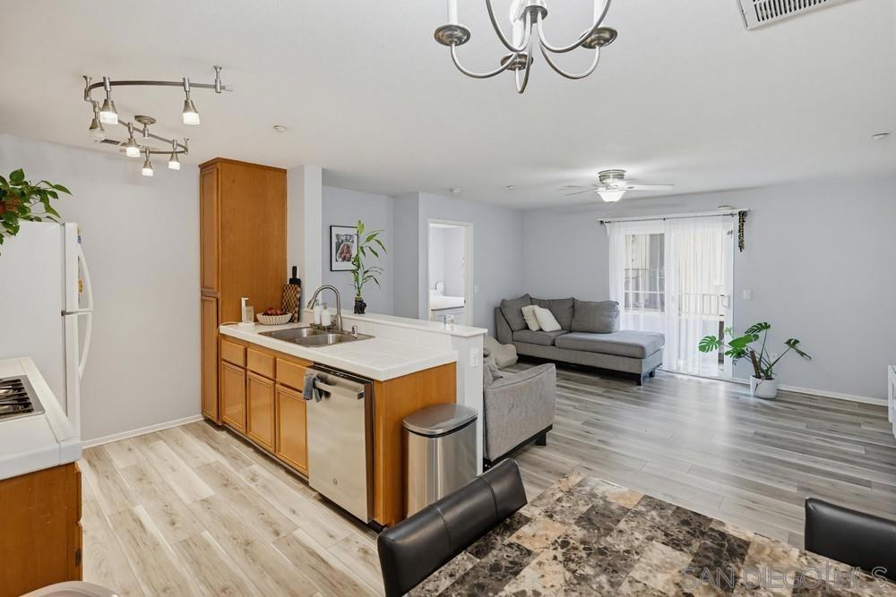 9728 Marilla Dr Dr