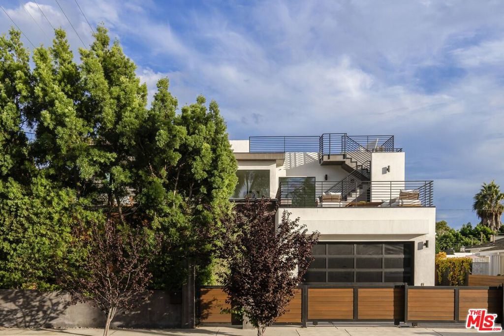 1390 Morningside Way