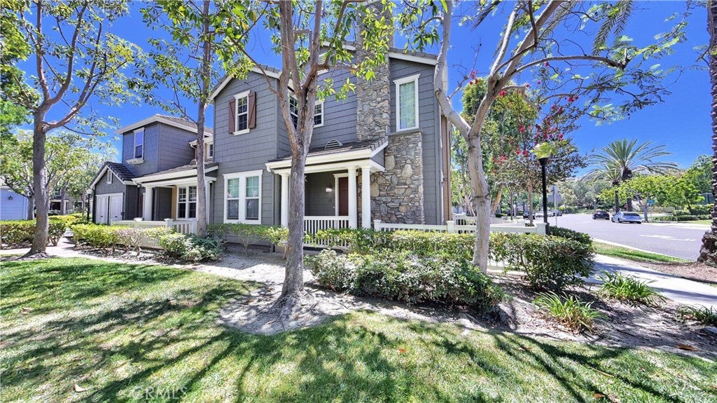 15 Elmhurst