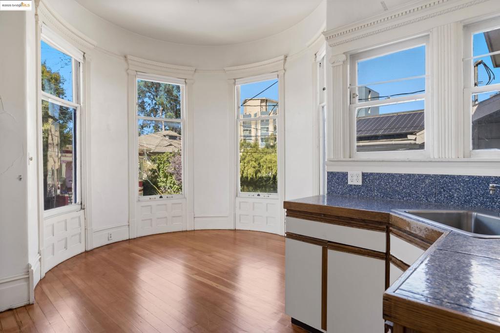 102 Hamilton Pl