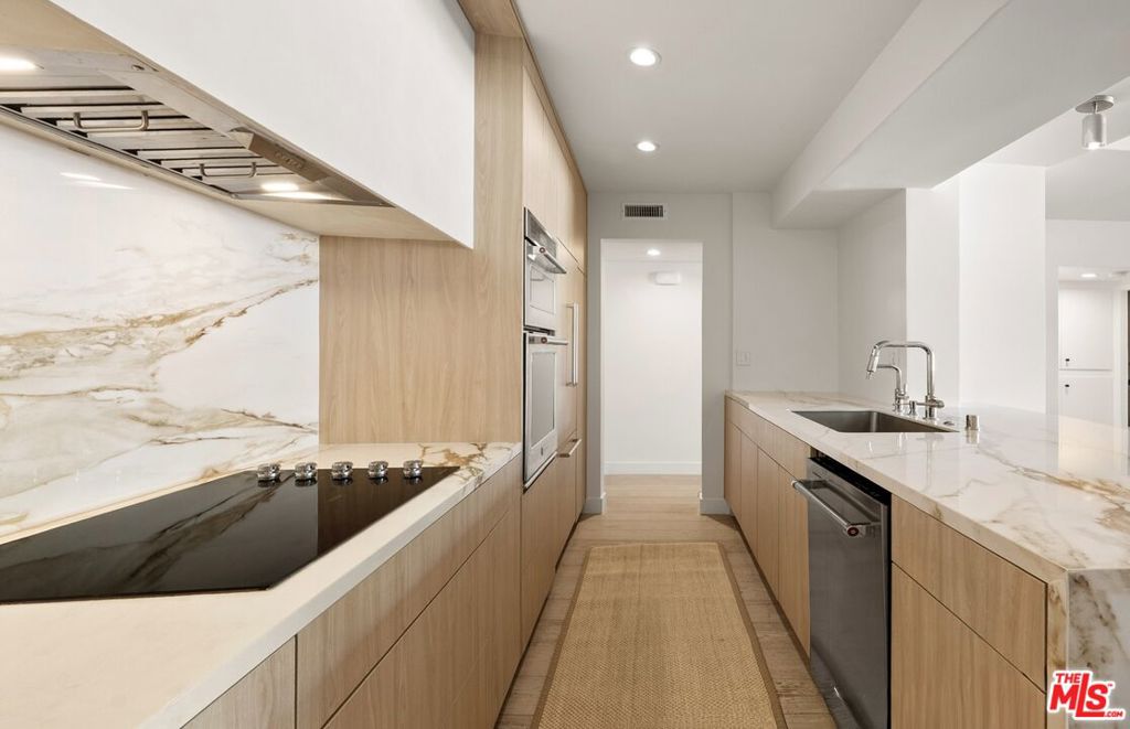 7250 Franklin Avenue 603