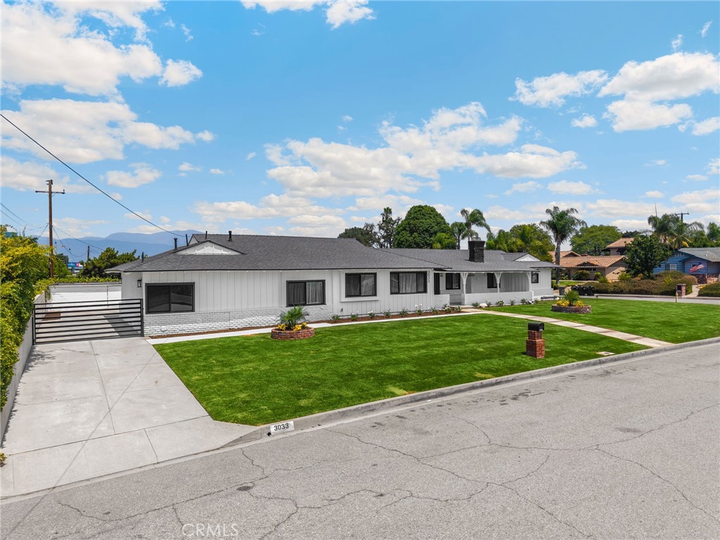 3033 E Sunset Hill Drive