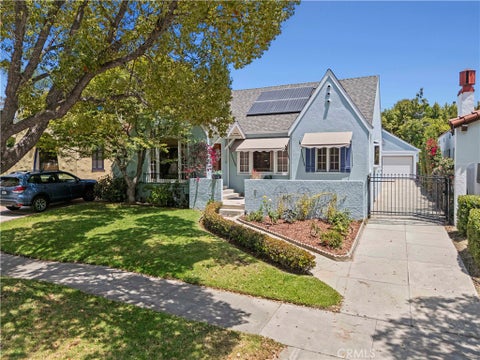 Photo of 1130 Geneva ST, Glendale, CA 91207 (MLS # GD26130066)