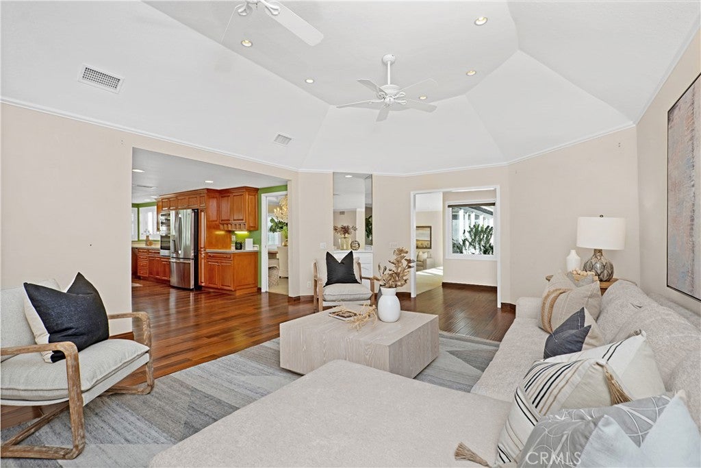 26346 Sorrell, Laguna Hills CA 92653 - Photo 9