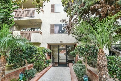 Photo of 811 6th Street #306, Santa Monica, CA 90403 (MLS # SB26066070)