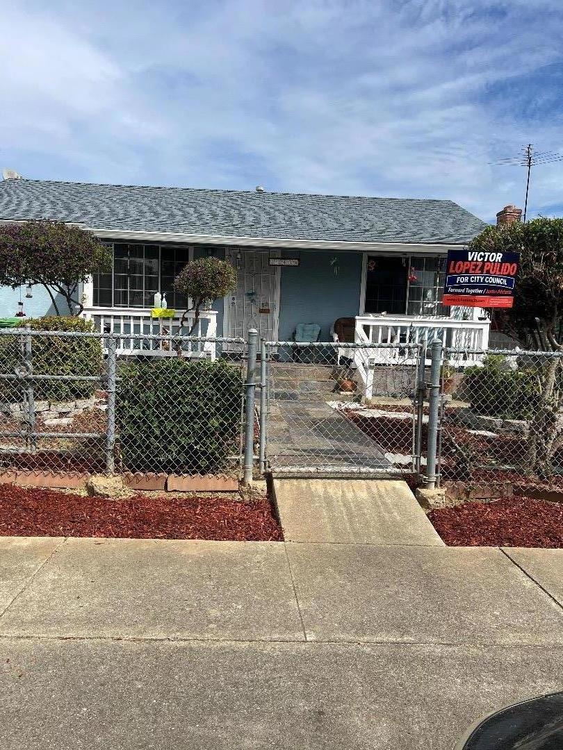 33438 7th Street