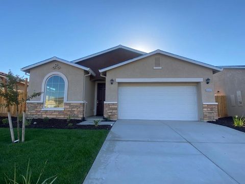 Photo of 4449 Lacy Lane, Merced, CA 95348 (MLS # ML82053546)