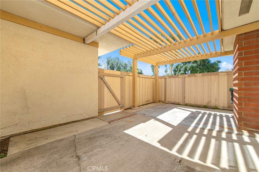 Terrace (TR) - Residential Lease