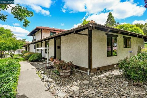 Photo of 1351 Camino Peral #C, Moraga, CA 94556 (MLS # 41136302)