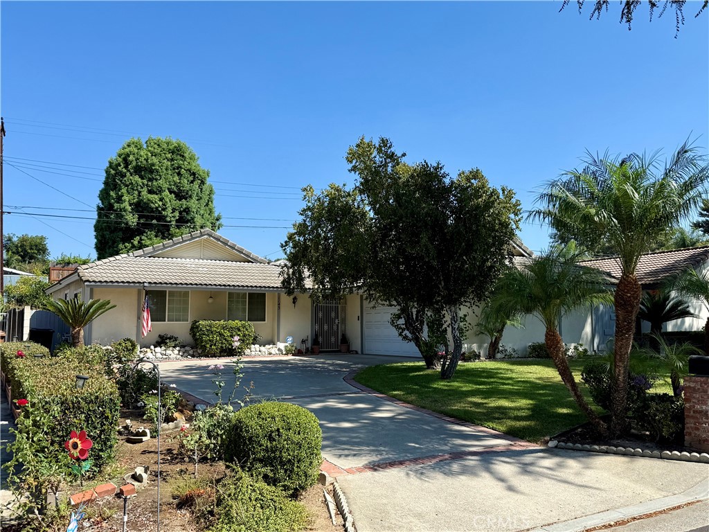 Welcome to this inviting Fullerton home, perfectly suited for a growing family or those looking to downsize. Single story, with fresh paint and a true move-in ready condition, you can settle in right away and enjoy the comfort of a thoughtful floor plan and spacious rooms.
One of the biggest perks of this property is its built-in potential: while the home is ready to enjoy as-is, it also offers an excellent opportunity to create instant equity by renovating to your personal style and preferences.
Nestled on a quiet street yet close to schools, parks, shopping, and dining, this home combines peace, convenience, and future value. Whether you’re seeking a home that works today or an investment in tomorrow, 1143 Norby is a smart choice.