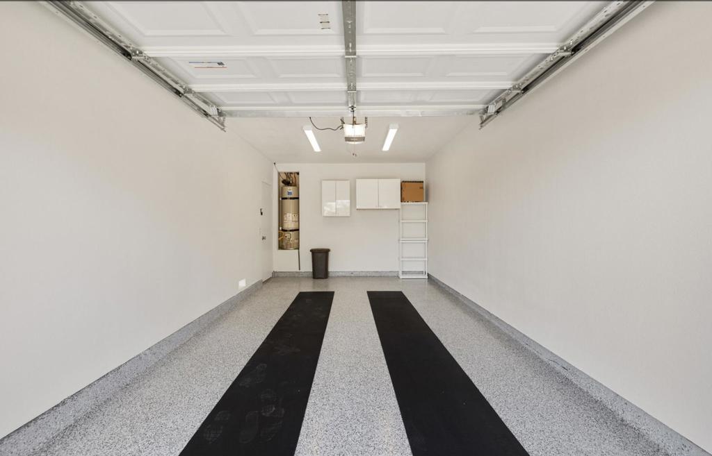 Sommerset So. Palm D - Residential Lease