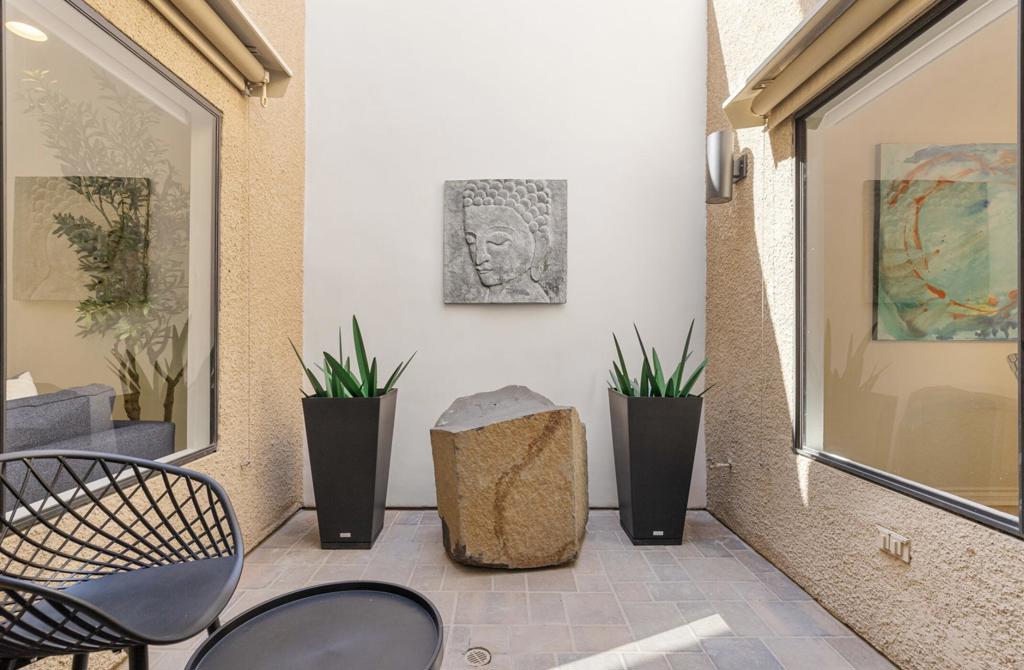 Sommerset So. Palm D - Residential Lease