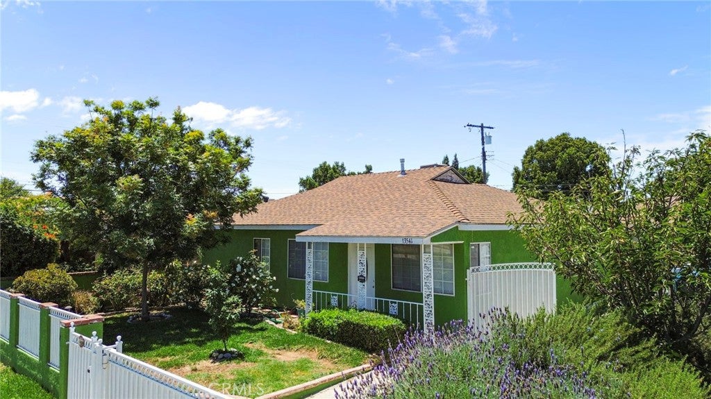13541 Crossdale