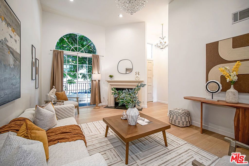 Photo of 2950 S Bentley Avenue #3, Los Angeles, CA 90064 (MLS # 25602361)