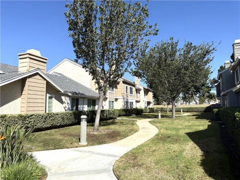 Photo of 59 Fox Holw HOLW #36, Irvine, CA 92614 (MLS # WS26228936)