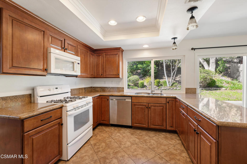 317 N Los Vientos Drive