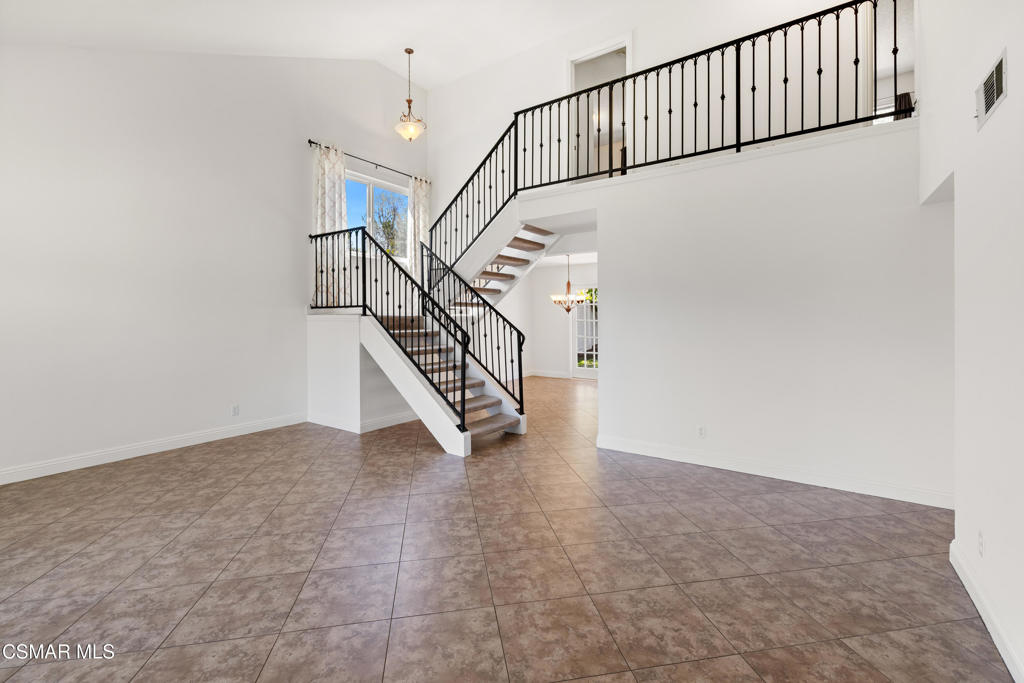 317 N Los Vientos Drive