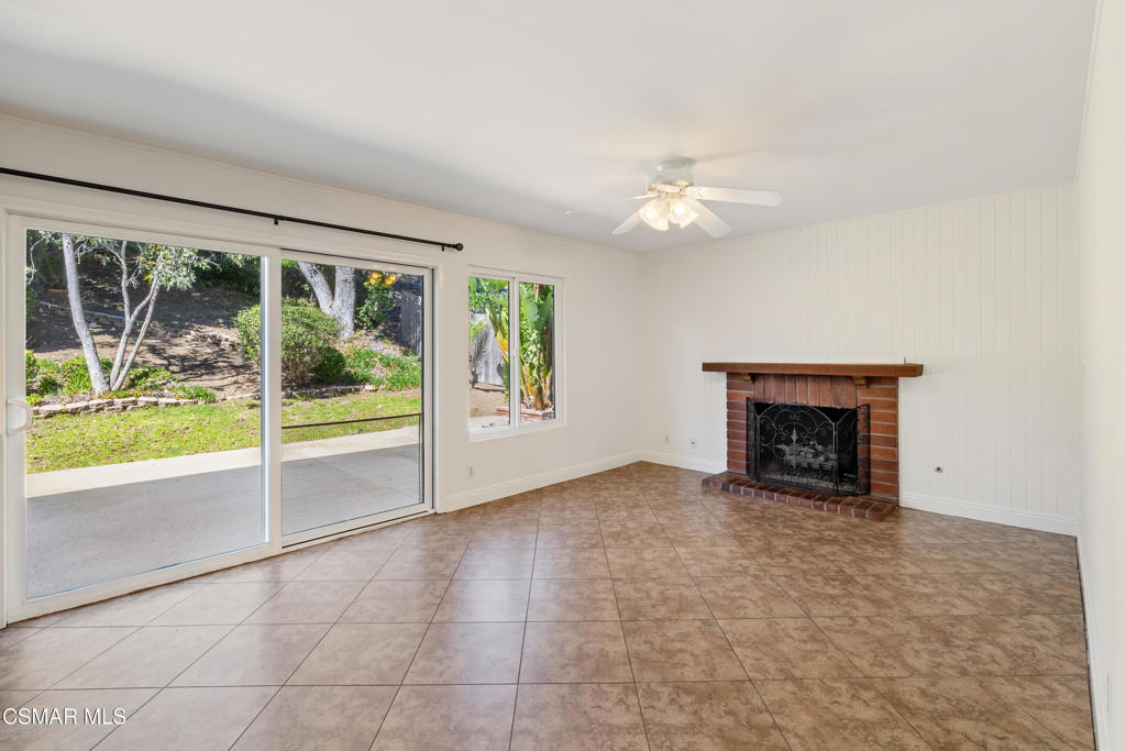 317 N Los Vientos Drive