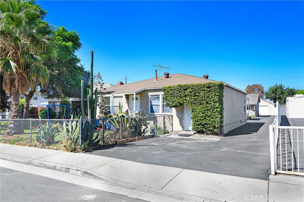 8783 La Salle Street