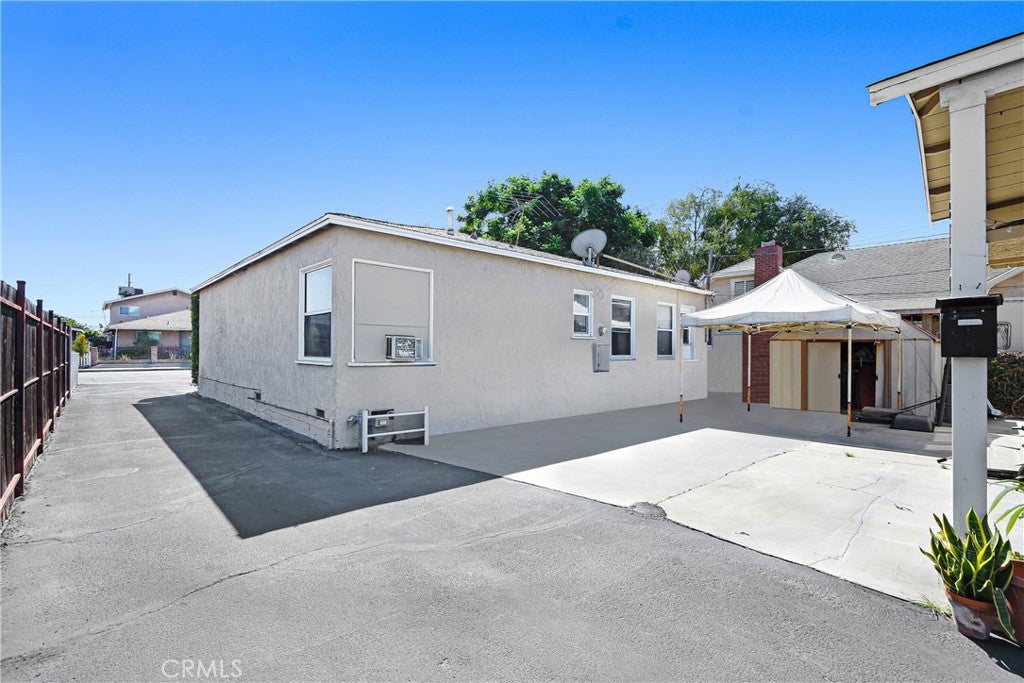 8783 La Salle Street