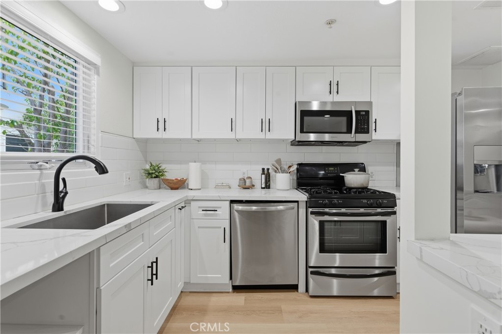 5107 Coldwater Canyon 14