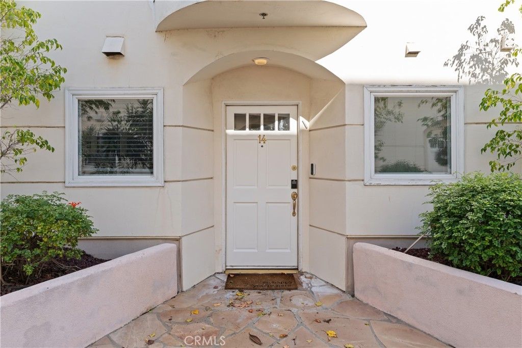 Photo of 5107 Coldwater Canyon #14, Sherman Oaks, CA 91423 (MLS # SR26007859)
