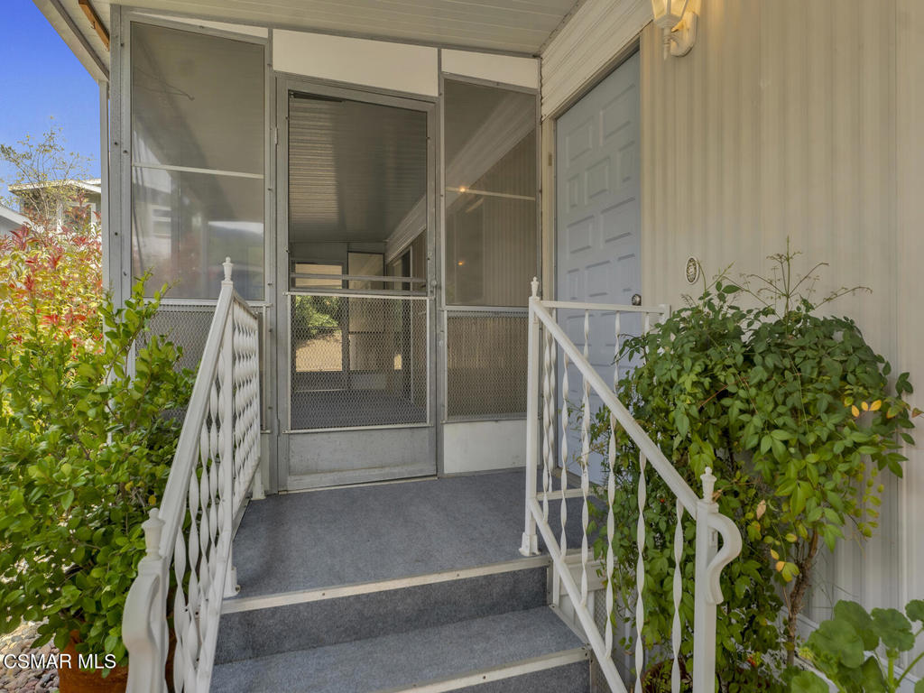 30473 Mulholland Hwy 92