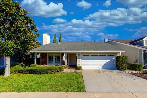 Photo of 13 Grant, Irvine, CA 92620 (MLS # OC25268851)