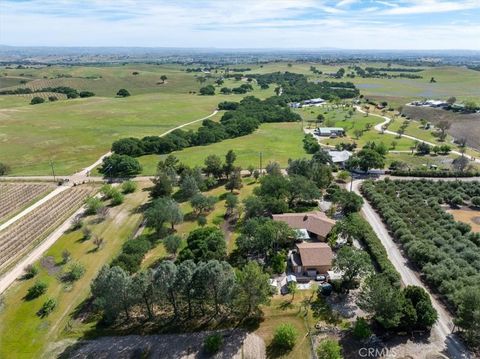 Tiny photo for 5685 Mustard Creek Rd, Paso Robles, CA 93446 (MLS # NS26070237)