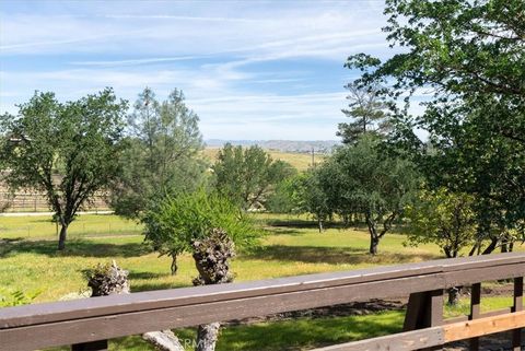 Tiny photo for 5685 Mustard Creek Rd, Paso Robles, CA 93446 (MLS # NS26070237)