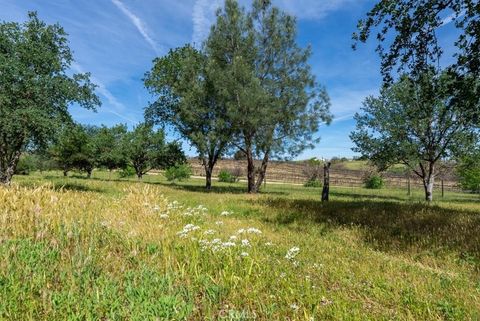 Tiny photo for 5685 Mustard Creek Rd, Paso Robles, CA 93446 (MLS # NS26070237)