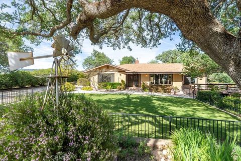 Tiny photo for 5685 Mustard Creek Rd, Paso Robles, CA 93446 (MLS # NS26070237)