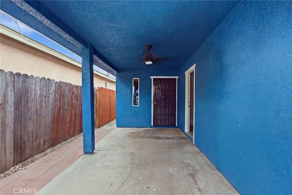 2407 E 109th