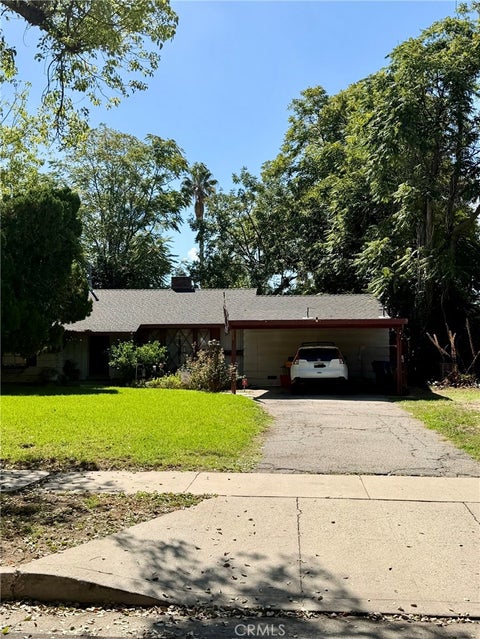 Photo of 17360 W Keswick Street, Northridge, CA 91325 (MLS # SR26211107)