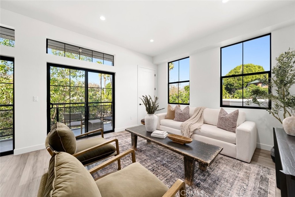 581 Higuera Street 202