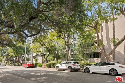 Photo of 1025 N Kings Road #313, West Hollywood, CA 90069 (MLS # 26652089)