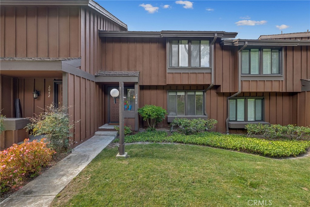 2040 Stonewood Court