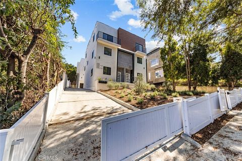 Photo of 1376 Edgecliffe Drive #1/2, Los Angeles, CA 90026 (MLS # BB26011878)